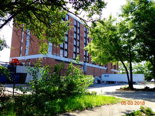 Love to see some vegetation around the building.