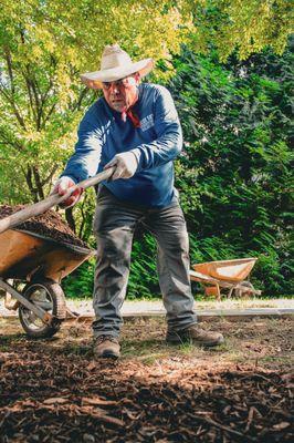 Don't let a dull, lifeless garden bring down your curb appeal. Trust Blue Sky Landscaping's mulching services to enhance your lawn