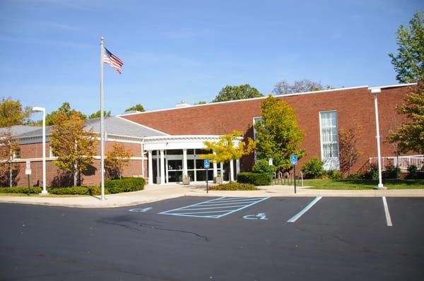 Toledo Lucas County Public Library - Maumee