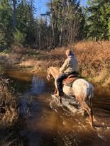 1000 acres of nearby trails!