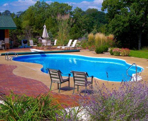 Pool Area Pavers and Plantings.  Spring Bay, IL