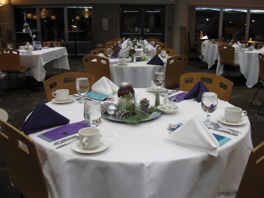 Table set-up and linens