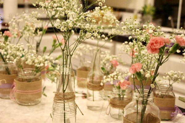 Making unique flower centerpiece for a unique client