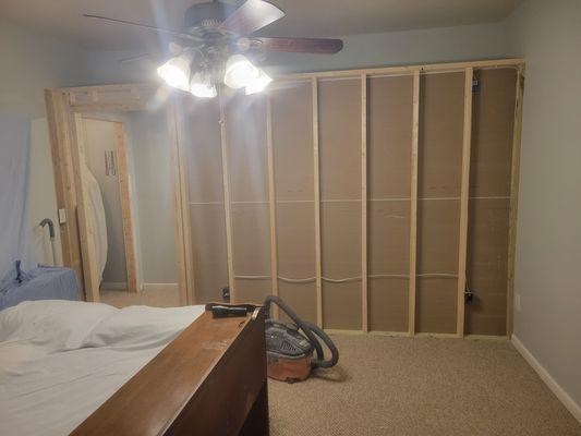 Walk-in closet build