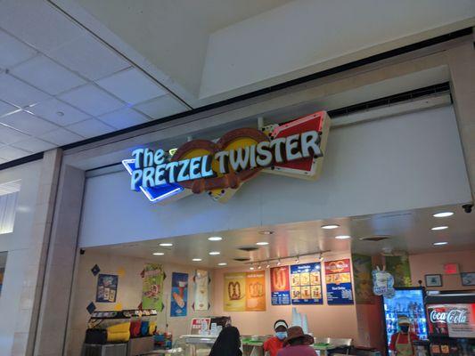 Pretzel Twister