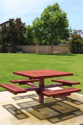 Birchview Park picnic table