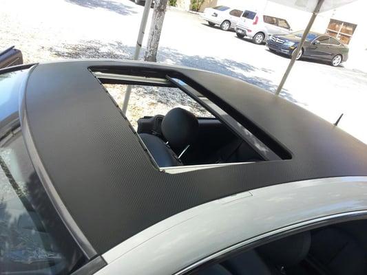 3M 1080 Carbon Fiber roof wrap