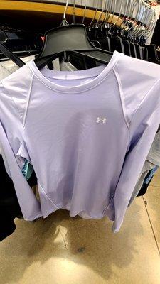 Purple long sleeve coldgear crew top $27.49 Underarmour Pleasant Prairie Wi Friday October 7, 2022