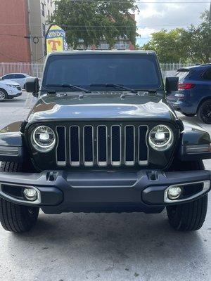 After...Jeep 2021 20% around the car the windshield had 50%