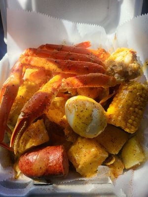 Crab leg and shrimp broil