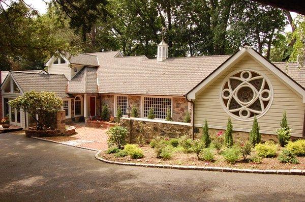 Contemporary Home in Stamford