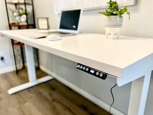 Electric sit stand desks available in many different finishes