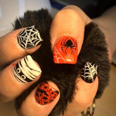 HALLOWEENNAILS