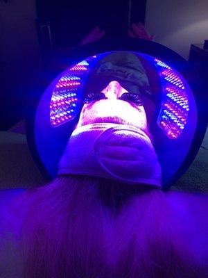 LED light therapy provides powerful penetrating wavelengths to treat and repair wrinkles and acne.