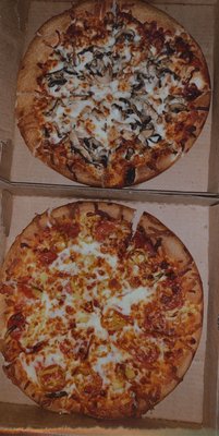 ranchero with mushrooms (top) and pepperoni/banana peppers (bottom)