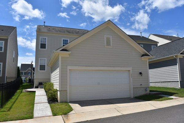 Well-maintained 3 Bedroom, 3.5 Bath Colonial with Basement. https://goo.gl/kEF4FB