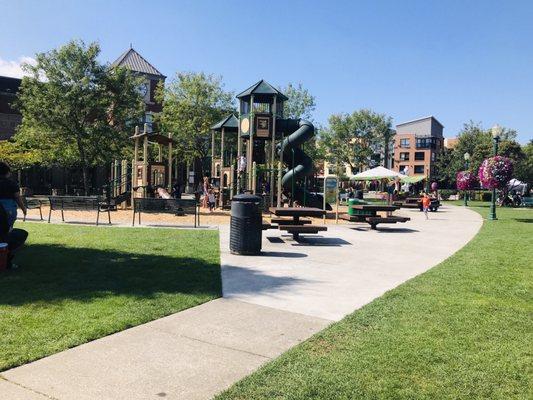 Pioneer park - kids playground