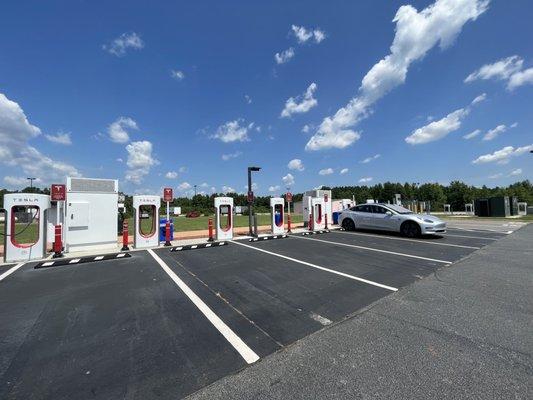 Halifax, NC, Tesla Supercharging station