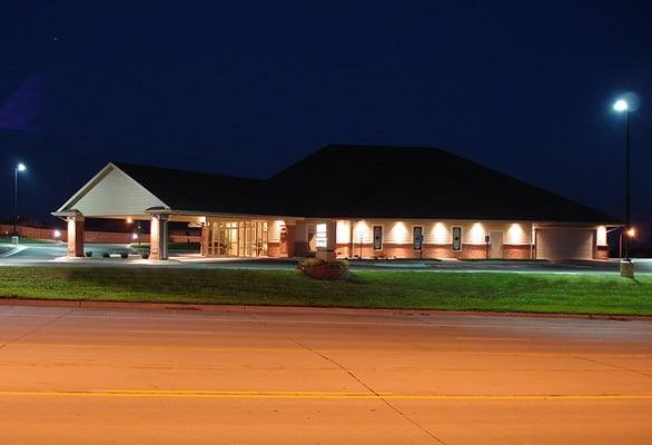 Evening at Roeder Mortuary in Gretna