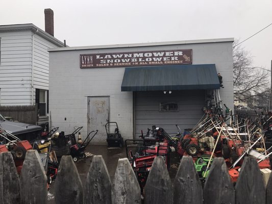 Lynn Lawnmower & Snowblower Service