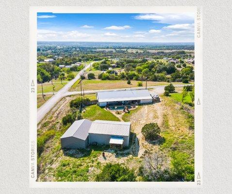 REDUCED PRICE
100 TIMBER VALLEY LANE, WEATHERFORD, TX 76085
3 BED, 2 BATH, 2 CAR - 1,920 SQFT, 1.084 ACRES
VALUED AT: $385,000