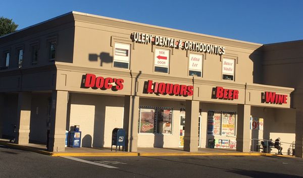 Doc's F & B Liquors