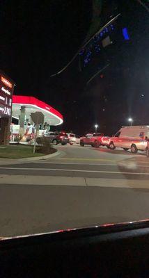 Gas shortage line at sheetz