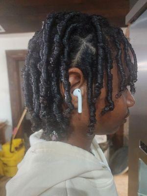 Protective hair style twist