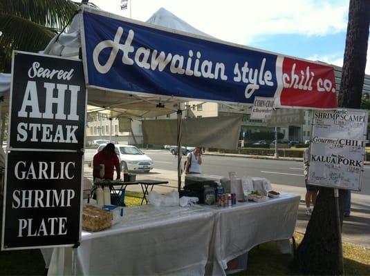 Hawaiian Style Chili Co. booth at the Honolulu Farmer's Market