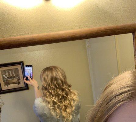 I have super thin hair, Tina did an amazing job adding volume and the curls lasted all day!