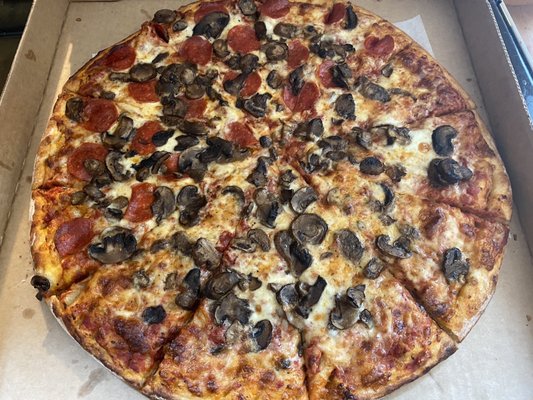 Cheese, mushroom and half pepperoni