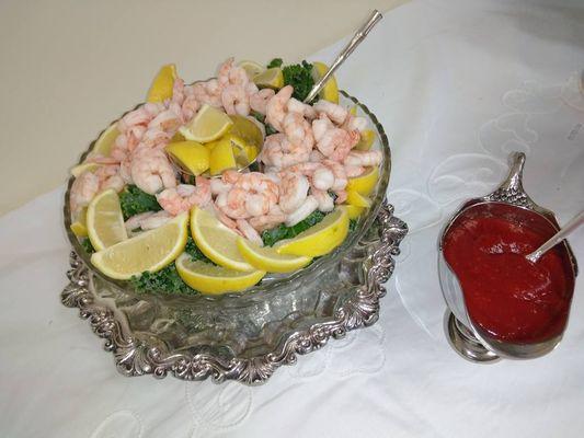 Boiled Shrimp with Homemade Cocktail Sauce