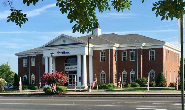 FNB Bank Main Office, located at 101 East Broadway in Mayfield, KY