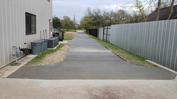 Pearland Tx. driveway addition