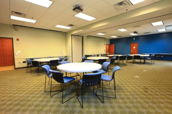 Additional small rooms available for meetings and over events