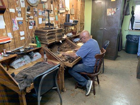 Rolling Dominican Cigars