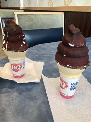 Medium chocolate dipped cones