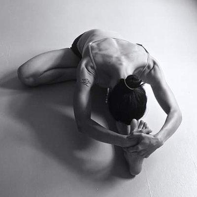 janu sirsasana