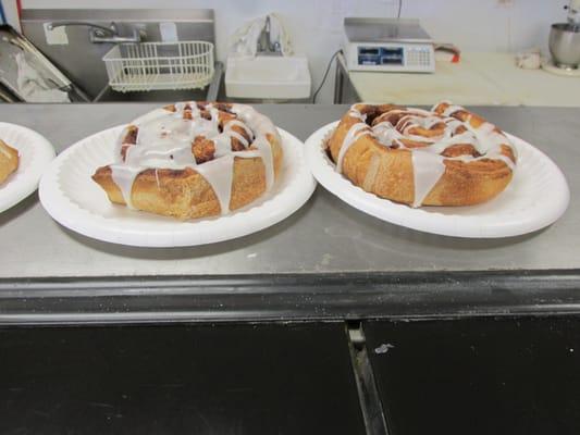 Huge cinnamon rolls