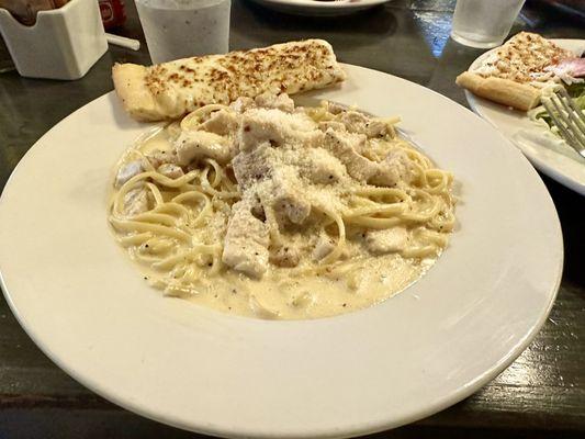 Chicken fettuccine alfredo