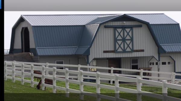 This is an awsome barn (call stutzmans if you want one built)