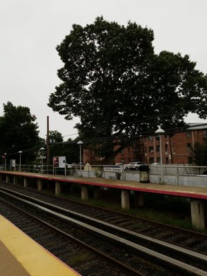 Platform going westbound