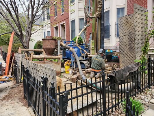 Center city Philadelphia GEOTHERMAL. 900' deep drilled hole