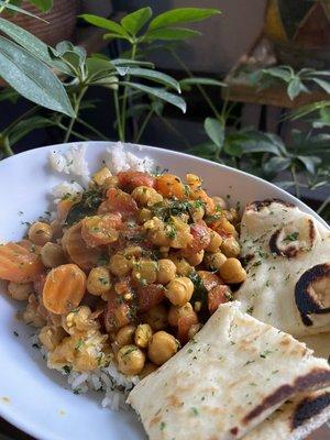 Curry chickpeas and rice