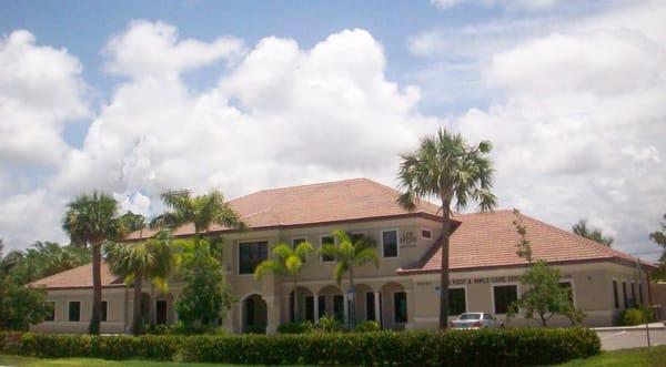 28089 Vanderbilt Drive, Suite 202, Bonita Springs, FL 34134 - 6 blocks N of Royal Scoop - 2 blocks S of Bonita Beach Rd