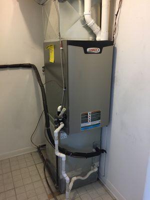 Down-flow 90% furnace installation