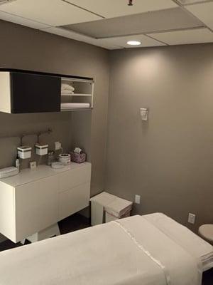 Our body treatment room. Busy every day! Vanishing cellulite, tightening and firming legs, buttocks, stomach and arms.  #brazilianbutt