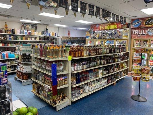 T's Liquor & Conveniece