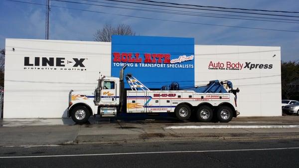 24 HOUR CAR AND TRUCK TOWING AND ROAD SERVICE