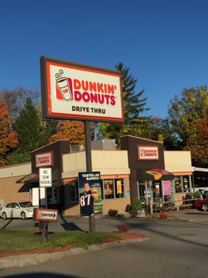 Foxborough Dunkin Donuts -- 263 Main Street / Route 1, Foxborough        Sign